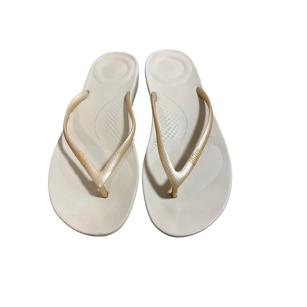 FitFlop IQUSHION Cream Gold Metallic Slim Thong Flip Flop Sandals 8.5 Ergonomic